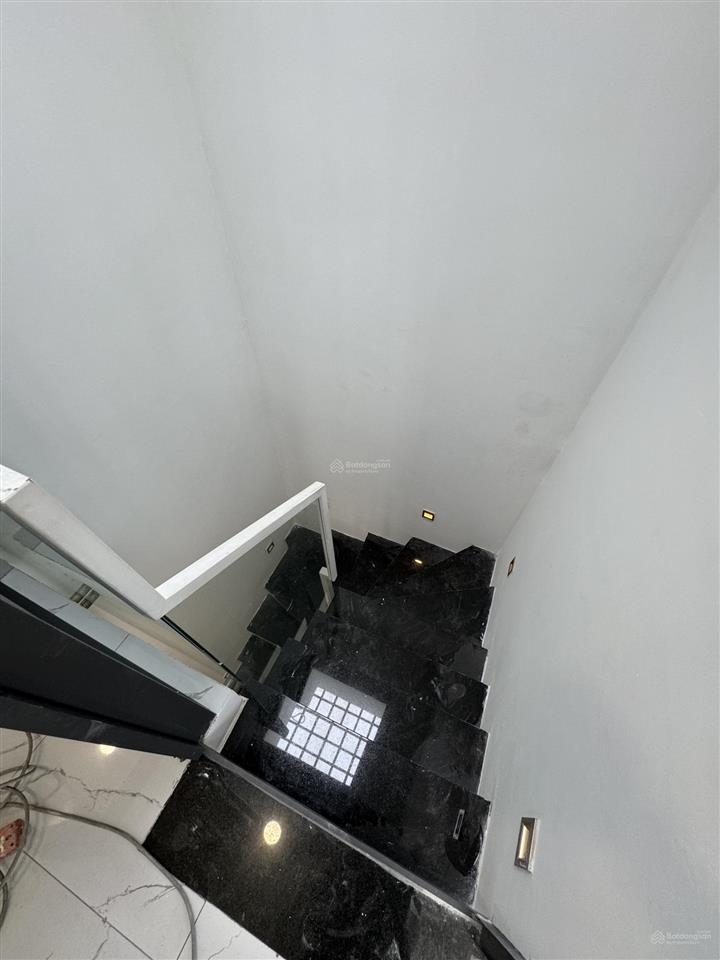 Bán nhà hẻm xe hơi 393 trần hưng đạo p. cầu kho q.1