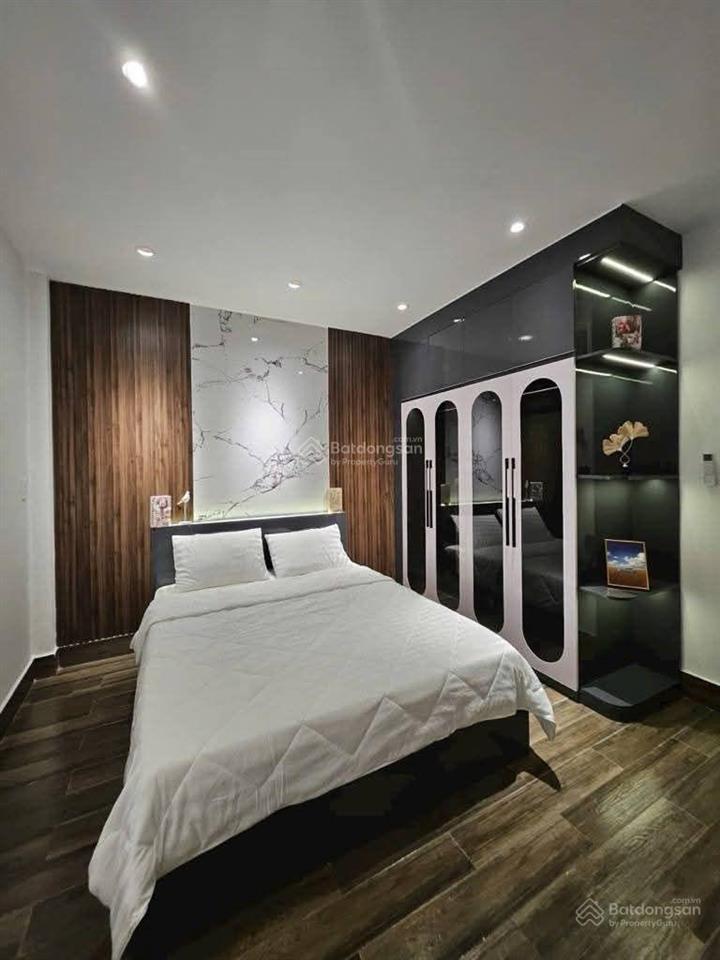 Siêu hiếm! đường láng, ngõ thông, sát phố, ô tô đỗ gần, nhà đẹp ở ngay, dt 43m2*5t. mt 4.5m