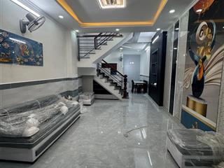 Rẻ quá phố ngọc khánh, ngõ nông 3 gác tránh, gần ô tô, dân xây đẹp ở ngay, dt 40m2 * 4t