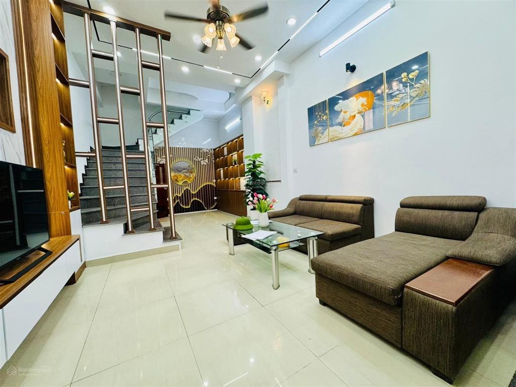 Nhà riêng phố vũ thạnh, hào nam, ngõ 3 gác thông, dân xây chắc, không qh, 38m2*5t, giá nhỉnh 7 tỷ
