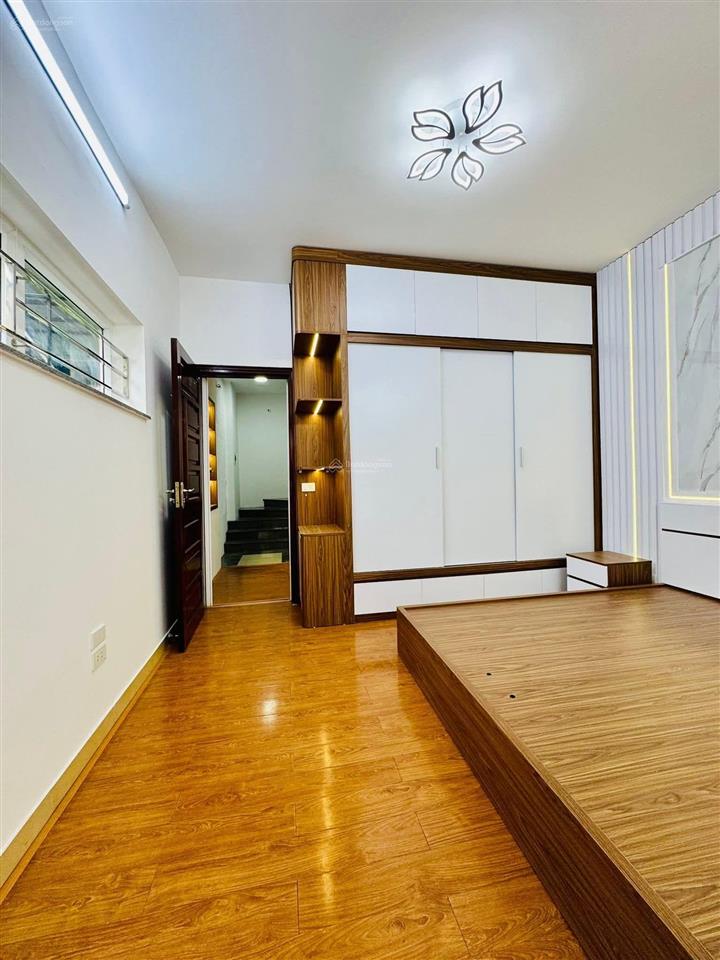 Nhà riêng phố vũ thạnh, hào nam, ngõ 3 gác thông, dân xây chắc, không qh, 38m2*5t, giá nhỉnh 7 tỷ