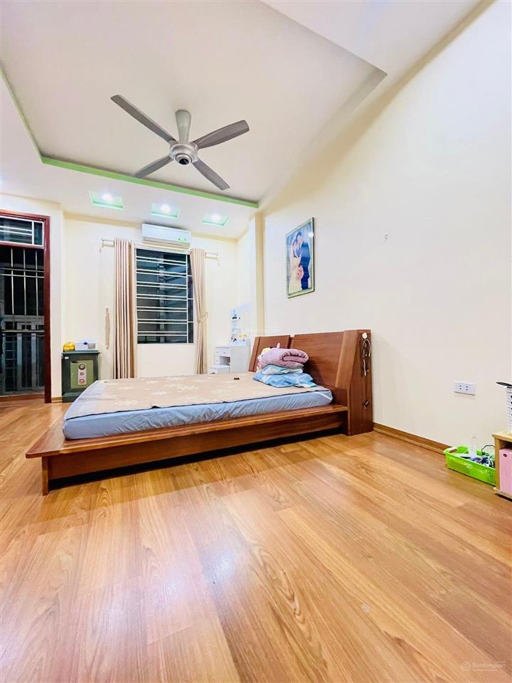 Nhà đẹp còn sót lại! phố láng hạ, nhà 2 thoáng, gần rạp chiếu phim qg, gần ô tô, 39m2 * 5t