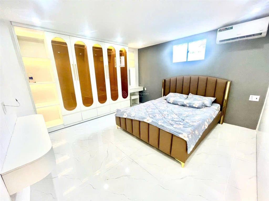 Siêu hiếm phố đặng văn ngữ, lô góc 2 thoáng, đẹp ở ngay, cách ô tô 30m, gần hồ, dt 38m2 * 5t