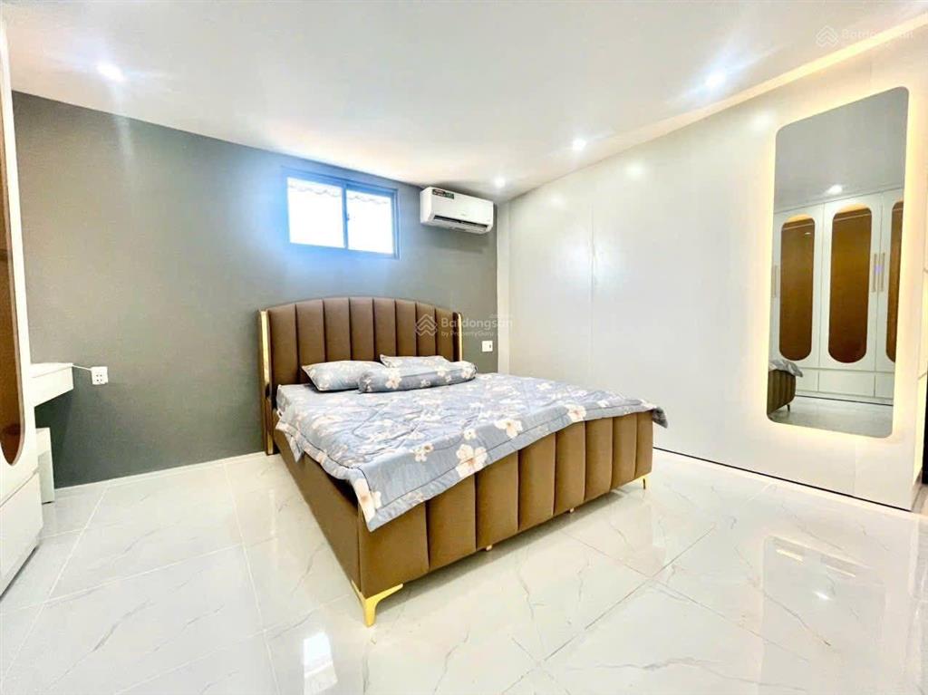 Siêu hiếm phố đặng văn ngữ, lô góc 2 thoáng, đẹp ở ngay, cách ô tô 30m, gần hồ, dt 38m2 * 5t