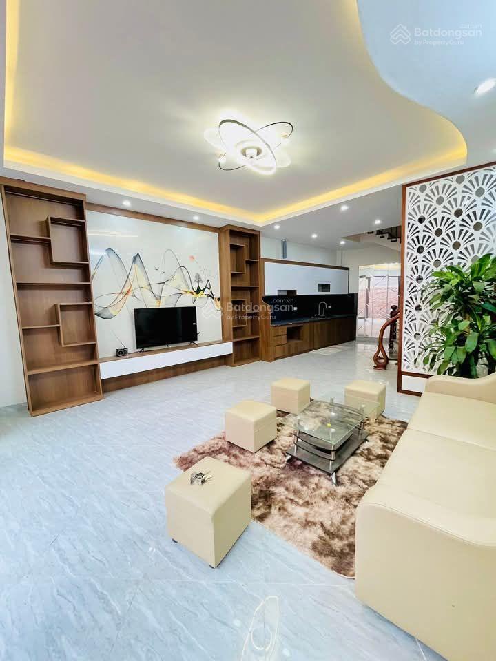 Siêu phẩm phạm ngọc thạch, ngõ nông, gần phố, gần học viện ngân hàng, dt 38m2*5t, giá nhỉnh 6 tỷ