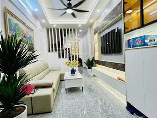 Giảm sâu! phố đặng văn ngữ, nhà mới ở ngay, cách ô tô 30m, gần hồ, sân xe riêng, sổ đẹp, 40m2 * 5t