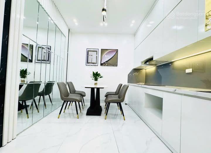 Quá hiếm! phố láng hạ, ba bước ra phố, ngõ 3 gác thông, cách ô tô 40m, sân xe riêng, 40m2*5t