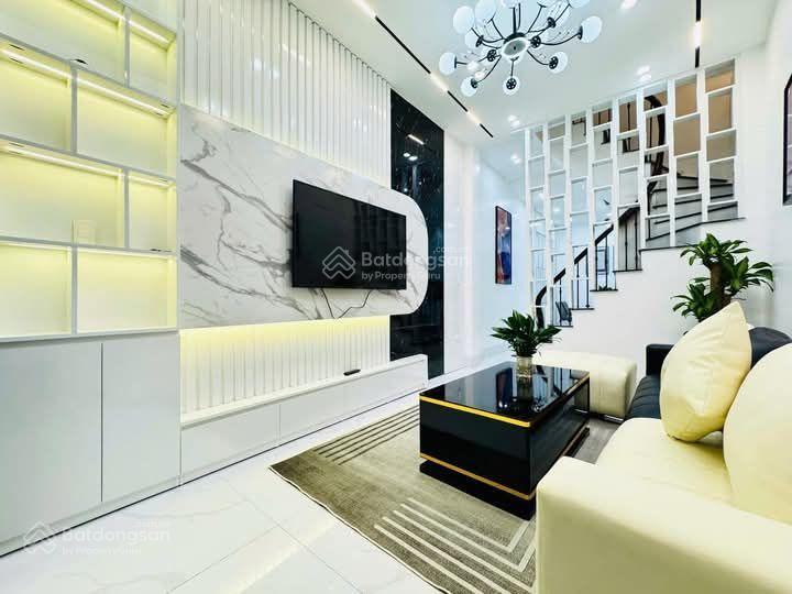 Quá hiếm! phố láng hạ, ba bước ra phố, ngõ 3 gác thông, cách ô tô 40m, sân xe riêng, 40m2*5t