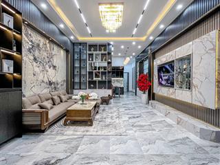 Nhà đẹp đón tết! phố chùa láng trung tâm đống đa, ngõ thông, gần hồ, gần trường đại học, dt 40m2*5t