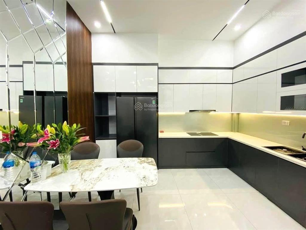 Bán nhà phố hào nam  an trạch, ngõ thông thoáng, 35m ô tô tránh, gần hoàng cầu, sân xe, 38m2*5t