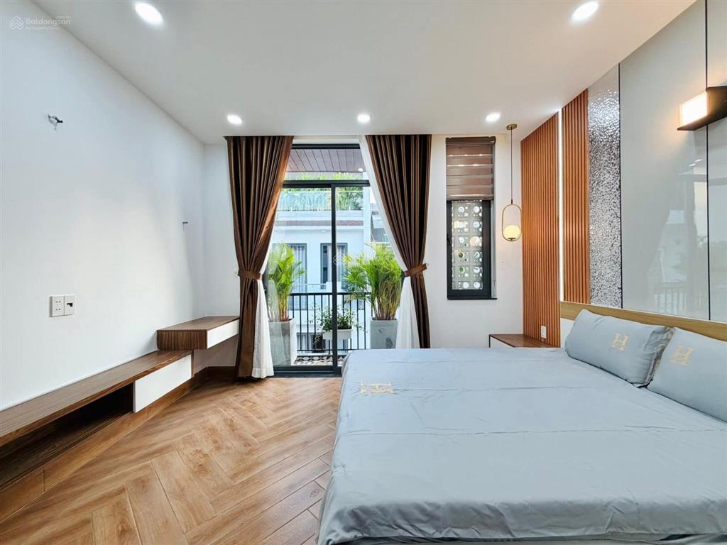 Bán nhà phố hào nam  an trạch, ngõ thông thoáng, 35m ô tô tránh, gần hoàng cầu, sân xe, 38m2*5t