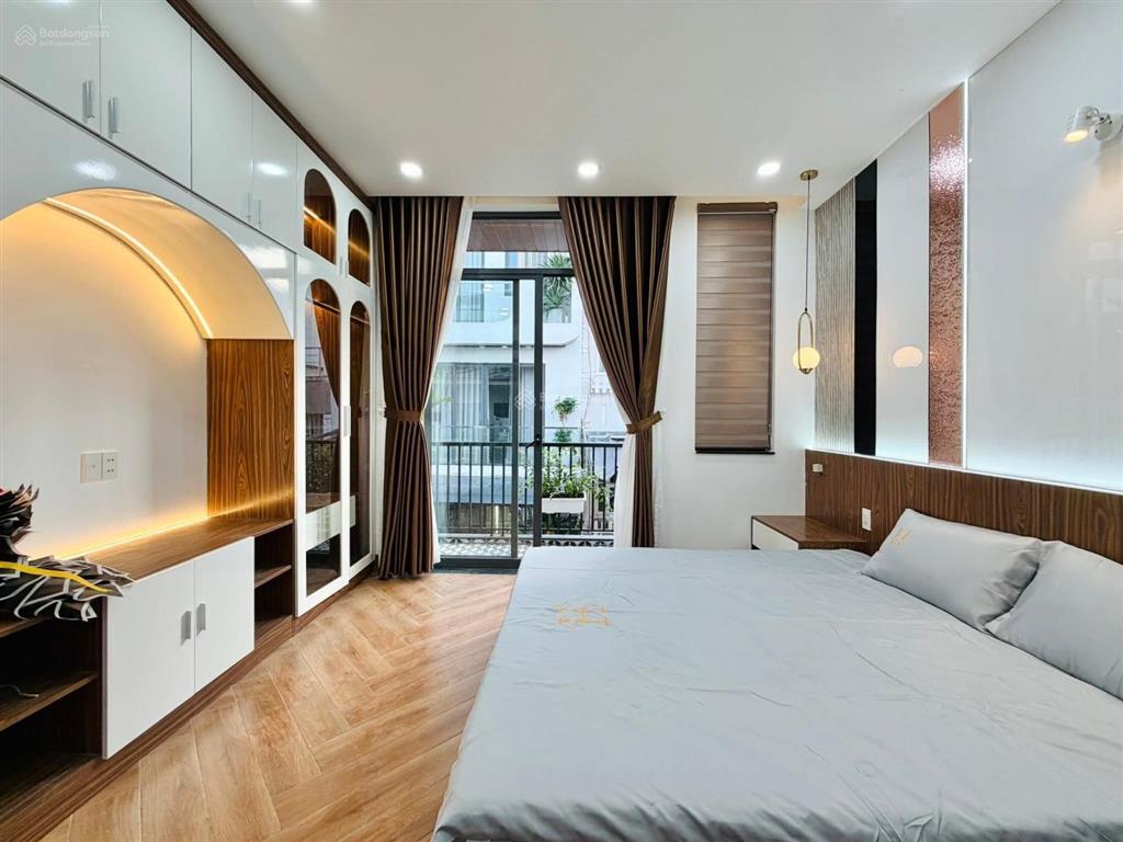 Bán nhà phố hào nam  an trạch, ngõ thông thoáng, 35m ô tô tránh, gần hoàng cầu, sân xe, 38m2*5t