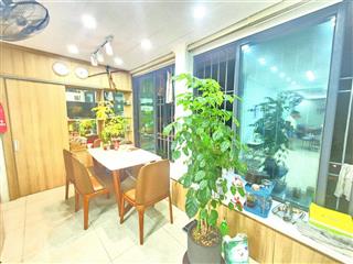Tập thể liên hiệp phụ nữ trung ương tầng 3, 3 ngủ 1wc ngõ ô tô tránh nhau 10 bước chân !