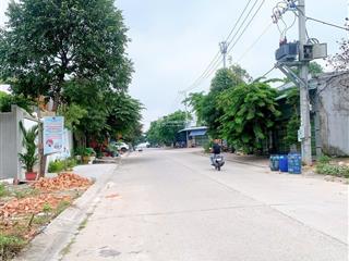 Bán đất tại nhị bình 07, hóc môn, 300m2, 1tỷ8, đường rộng thông,đầu tư xây trọ cho thuê.
