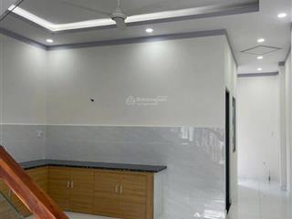 Bán nhà riêng đang cho thuê 14 triệu/ tháng tại thạnh xuân 52, 2,4 tỷ, 80 m2, gần chợ, trường học.