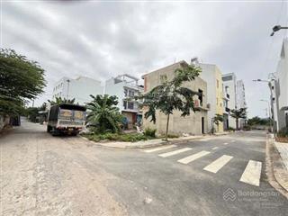 Bán gấp nền tại vườn lài, đầu tư, cho thuê, 12triệu/tháng, 250m2, giá 2tỷ5, gần chợ , đường 7m.