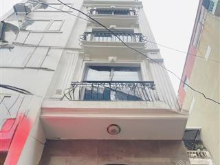 Nhà 5 tầng thang máy lò đúc  trần khát chân  69m², thang máy  2 mặt ngõ, ô tô đỗ, giá hơn 13 tỷ