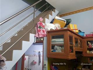 Chủ về quê, bán gấp nhà đẹp 27.6m2, 3t, ở ngay, đường tôn đản, phường 8, quận 4. giá 3.35 tỷ(tl)