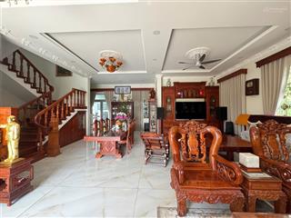Biệt thự vườn long phước đẹp, mới, rẻ, gần vinhome grand park