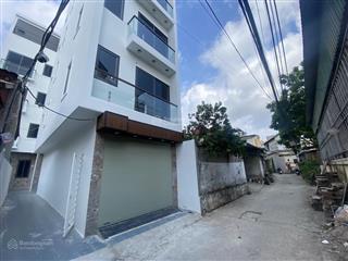 Hoa hậu bát khối mới koong  ô tô đỗ cổng thông tứ tung  gần cầu vĩnh tuy  giá 5,85 tỷ