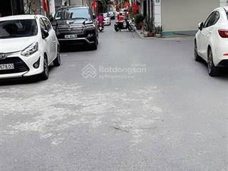 Điểm 10 không có nhưng  nguyễn văn cừ  ô tô dừng đỗ ngày đêm  dân xây 6 tầng thang máy