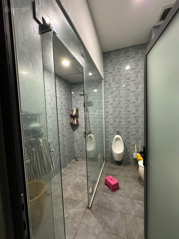 Chính chủ bán nhà mt 8m, 3 tầng, số 50 nguyễn đình chiểu, p1, tân an, la, có thang máy,18tỷ6, 160m2