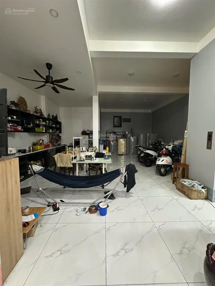 Chính chủ bán nhà mt 8m, 3 tầng, số 50 nguyễn đình chiểu, p1, tân an, la, có thang máy,18tỷ6, 160m2