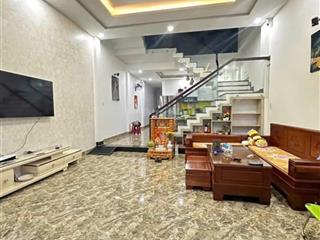 Siêu hot nhà đẹp! giá chỉ 1,95 tỷ tại đ. nguyễn hữu cảnh, dĩ an, 70m2, đối diện bcons plaza