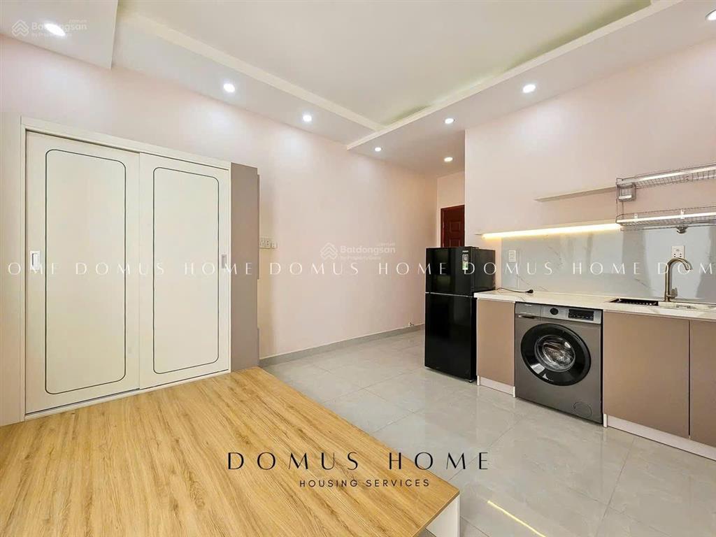Studio fnt cao cấp ban công to riêng gần tdt  lotte  rmit  nttu cầu kênh tẻ dễ đi quận 4 quận 1