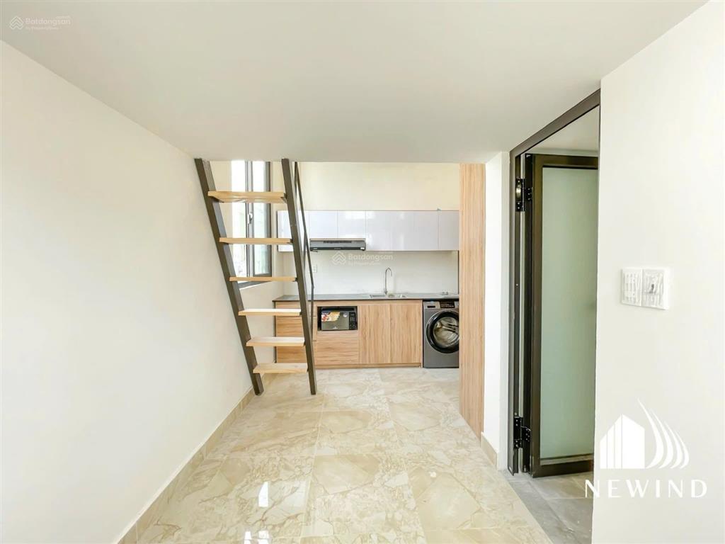 Cho thuê chdv fnt cao cấp gác cao mg riêng cửa sổ bancon to gần tdt  rmit  lotte dễ đi q4 q8