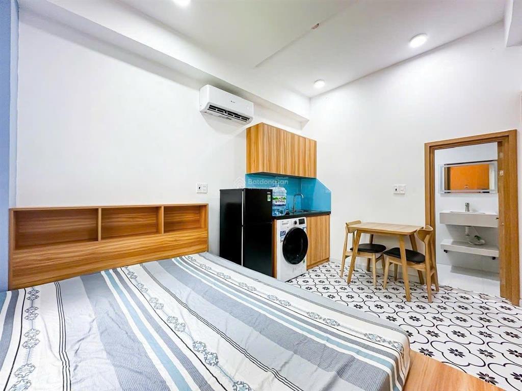 Cho thuê chdv mini bancon cửa sổ to fnt cao cấp mg riêng gần đh tdtrmitlotte dễ đi quận 4 quận 1