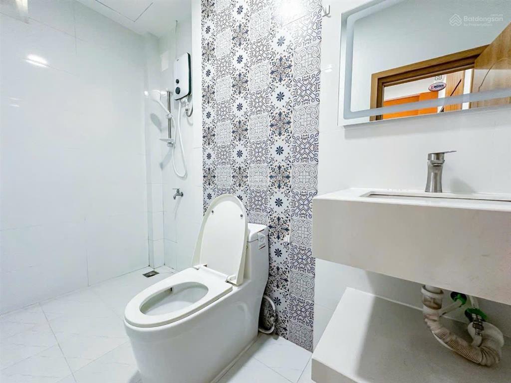 Cho thuê chdv mini bancon cửa sổ to fnt cao cấp mg riêng gần đh tdtrmitlotte dễ đi quận 4 quận 1