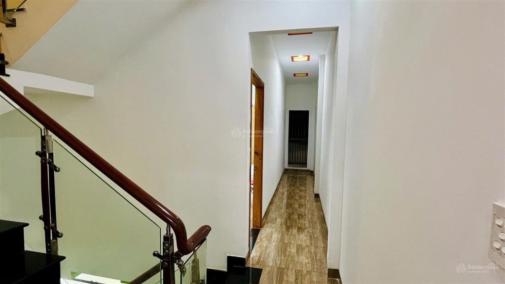 Nhà 3 tầng đẹp đối diện sơn ca 5 quận 12 75,5m hẻm 7m6 ô tô đậu trong nhà giá 6ty750