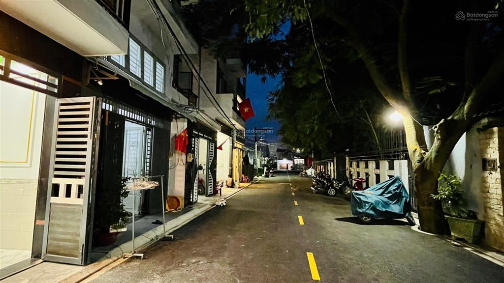 Nhà 3 tầng đẹp đối diện sơn ca 5 quận 12 75,5m hẻm 7m6 ô tô đậu trong nhà giá 6ty750