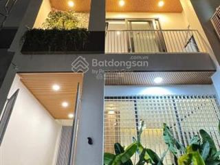 Cần tiền ra gấp căn nhà đẹp lê văn lương, quận 7. 70m2. 4pn 5wc. sổ hồng riêng, hoàn công