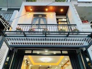 Gấp, bán nhà siêu rẻ nhà nguyễn thị thập, quận 7. giá 3tỷ970/54m21trệt,2lầu + sân thượng. sổ sẵn