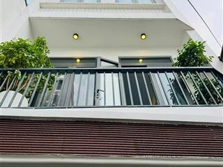 Hạ giá bán nhanh nhà trước tết đ. huỳnh tấn phát, quận 7. giá 4tỷ620/68m2. 1trệt  3lầu. sổ cầm tay