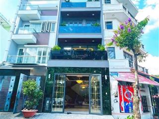 Chính chủ bán nhà lý phục man, quận 7. dt 90m2. 1 trệt 3 lầu. sổ chính chủ chưa sang nhượng