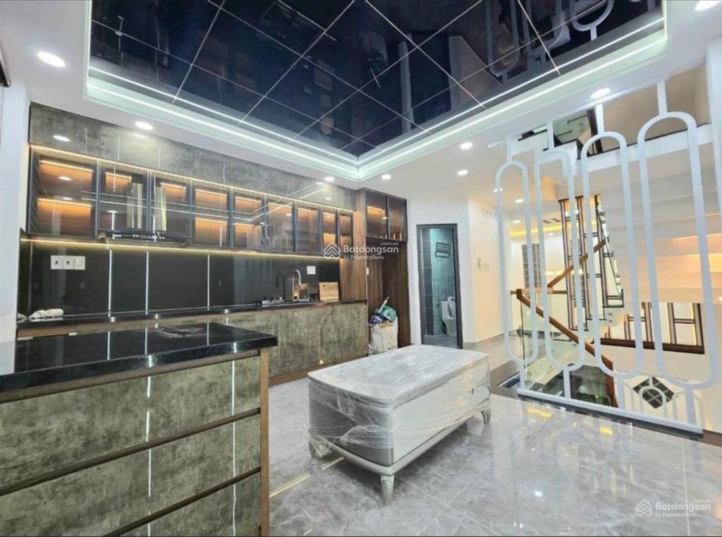 Ccần bán nhà nguyễn thái sơn, gò vấp. giá4tỷ560/67,2m2(4,8x14m),sổ đẹp.gần bệnh viện, đang kd 20tr
