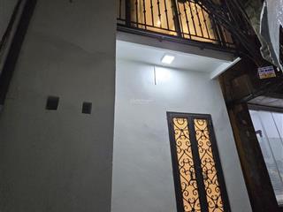 Bán nhà riêng 2,6 tỷ, 15m2, ngõ nông, mặt tiền thoáng, vài bước chân ra mặt phố tại tôn đức thắng