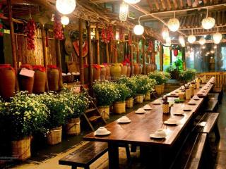 Cho thuê cửa hàng mặt tiền 7m tại nguyễn du, hai bà trưng, hà nội, 120tr phù hợp làm nhà hàng cafe