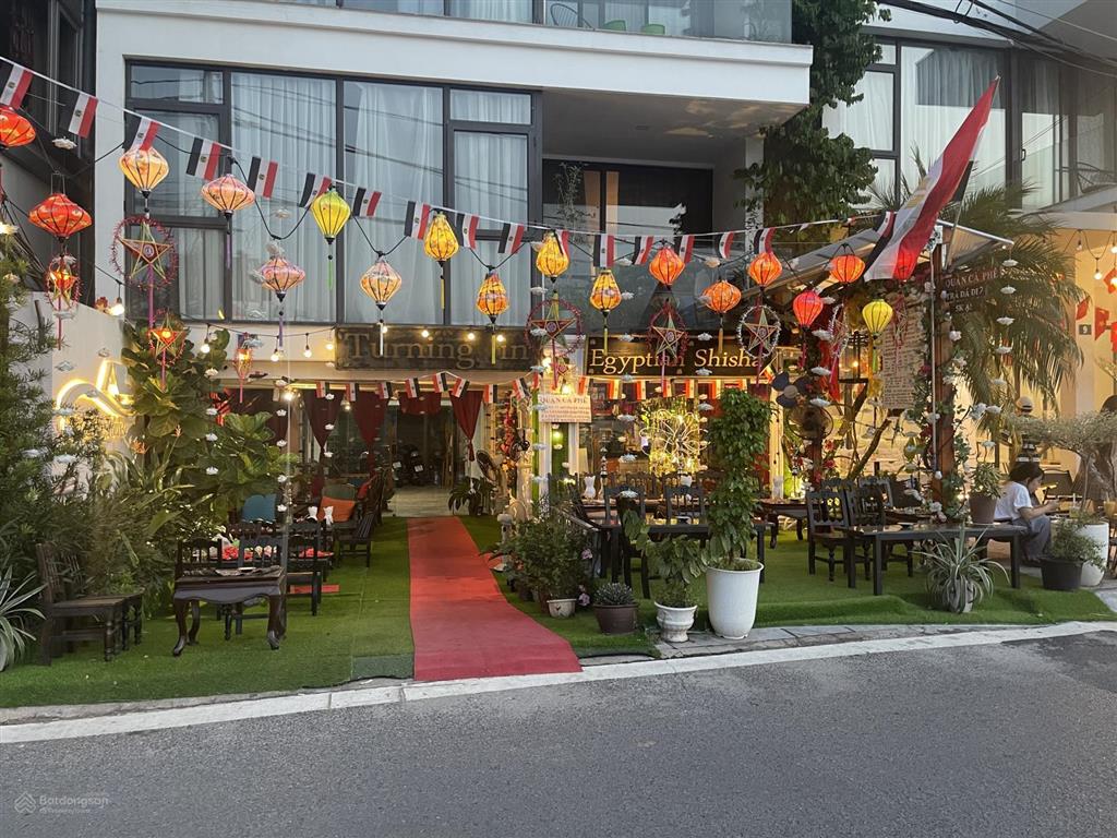 Bán nhà mặt phố quảng khánh, view hồ tây, 120m, mặt tiền 8m, dòng tiền 300tr/ tháng, giá 140 tỷ