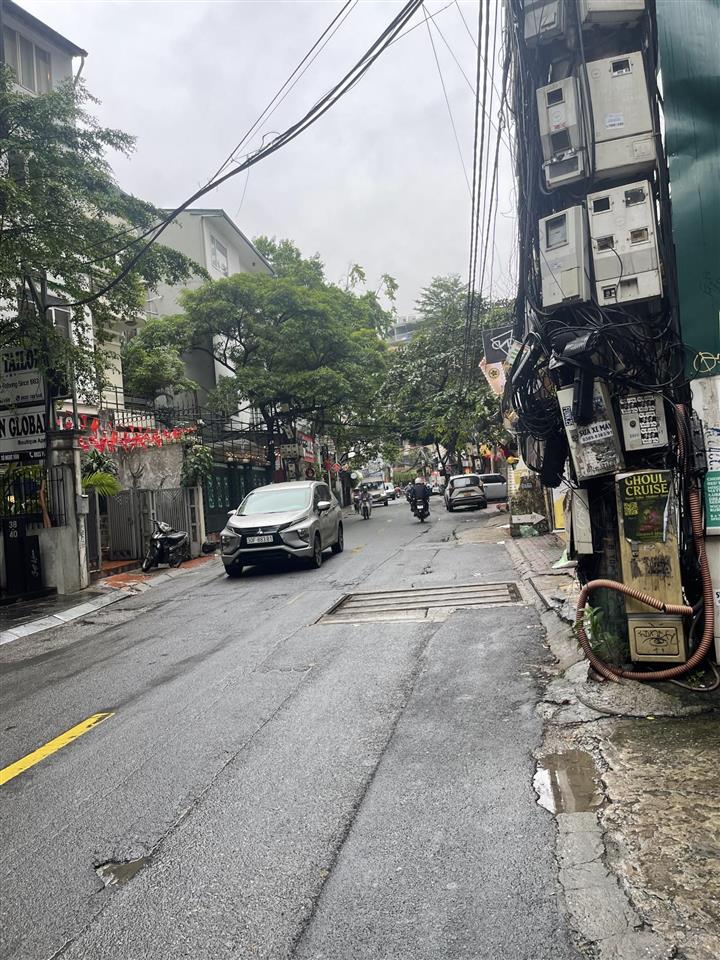 Bán nhà mặt phố tô ngọc vân, tây hồ, 100m2, 8 tầng thang máy, mt 8m, dòng tiền 200tr/tháng, 92 tỷ