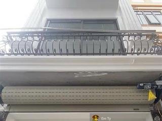 Chính chủ nhờ em ty bán nhà đa sỹ, 4t chắc chắn, ngõ rộng thoáng, ô tô gần, nhà mới full nội thất