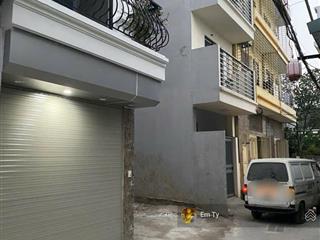 Chính chủ nhờ em ty bán mậu lươngnhà đẹp dân xâyfull nội thấtngõ rộng,nông34mx5t6tỷ3