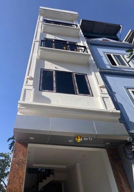 Chính chủ nhờ em ty bán nhà hà trìlô góc 4 thoáng xung quanhngõ to, thông, thoángdòng tiền tốt