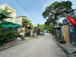 Bán đất sau chợ đầu mối thủ đức, dt 100m2, sổ sẵn, có thổ, nằm trong quy hoạch kdc, đường rộng 5m