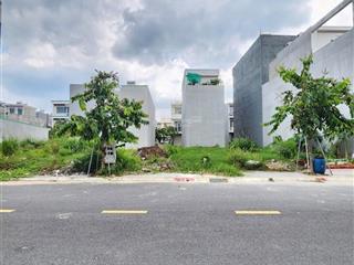Chủ ngộp cần ra gấp lô đất dt 70m2, trong khu tđc đông hoà c, gần go dĩ an, full thổ cư, sổ sẵn