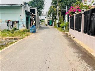 Chính chủ gửi bán lô đất dt 100m2 trên đường dx 031, cách trung tâm tp mới bình dương 3km, sổ sẵn