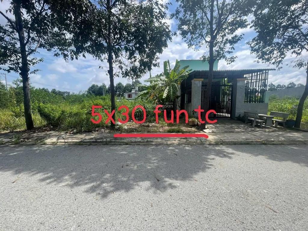 Sổ sẵn cần bán lô đất cách cổng mỹ phước 3 2p diện tích 150m2 thổ cư full, mặt tiền đường nhựa 16m